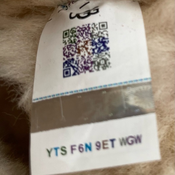 UGG Australia Classic Mini II boots chestnut child size 5 fits woman’s size 7 - Picture 11 of 12